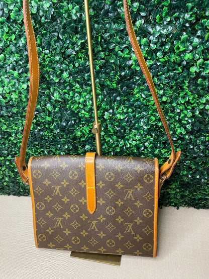 RARE! Louis Vuitton Monogram Portable Serviette Organizer Crossbody