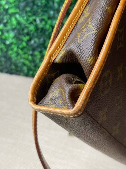 RARE! Louis Vuitton Monogram Portable Serviette Organizer Crossbody