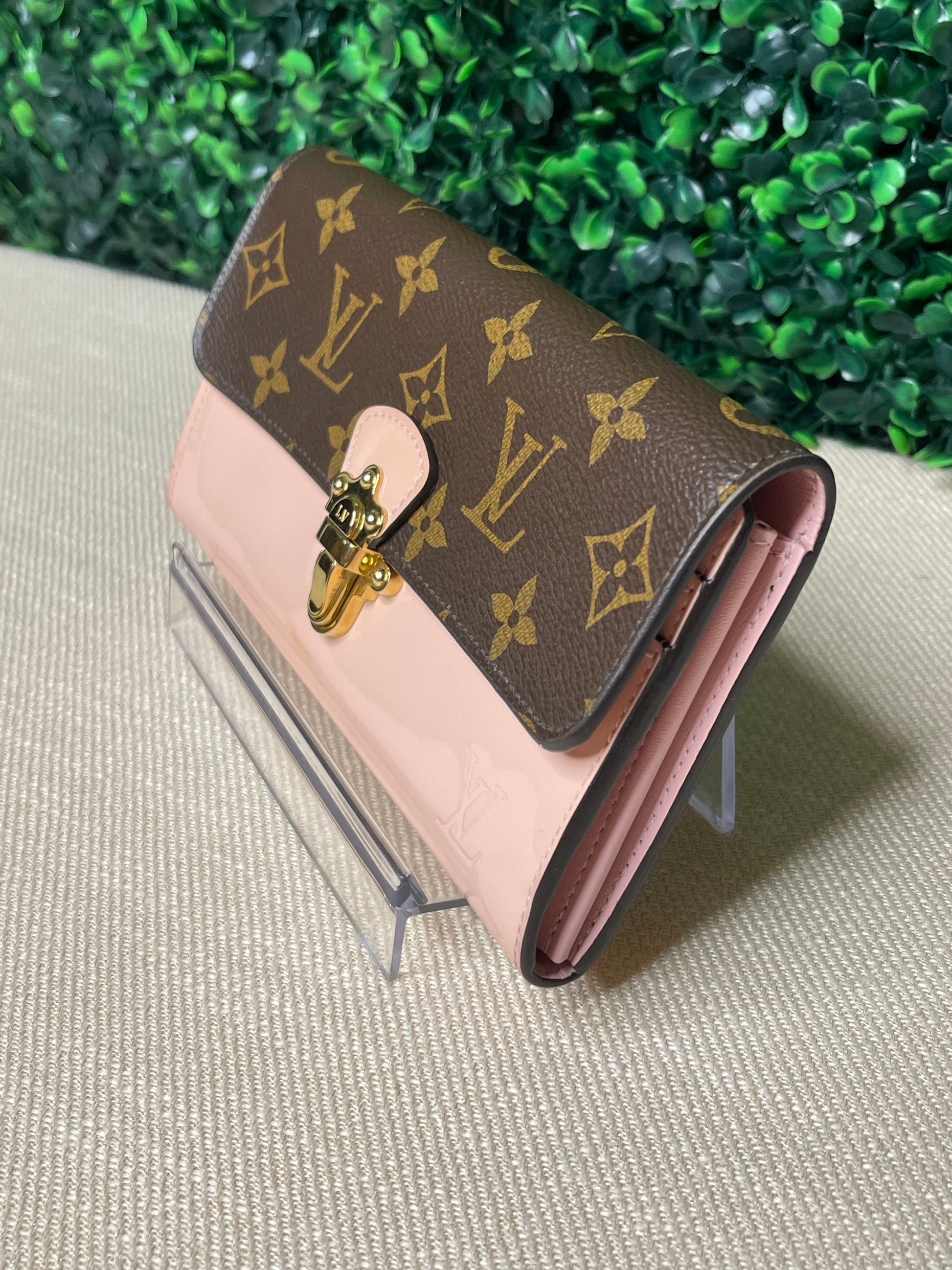 Louis Vuitton Cherrywood Chain Wallet Vernis with Monogram Canvas