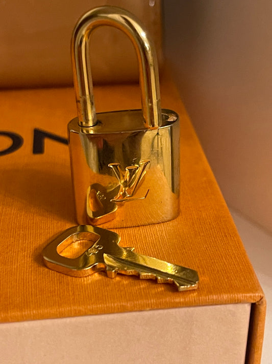 Louis Vuitton Padlock & Key #435