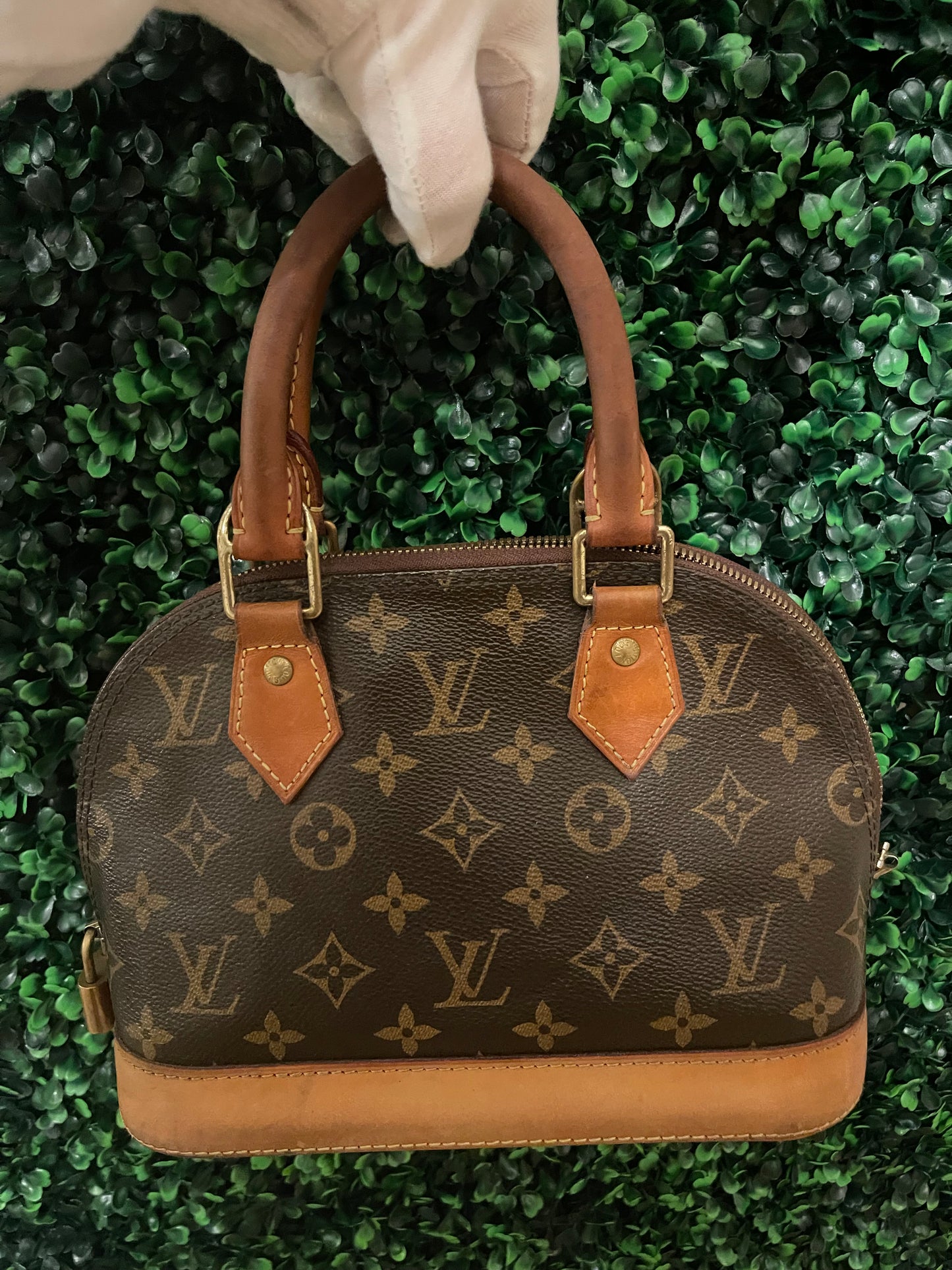 Louis Vuitton Monogram Alma BB