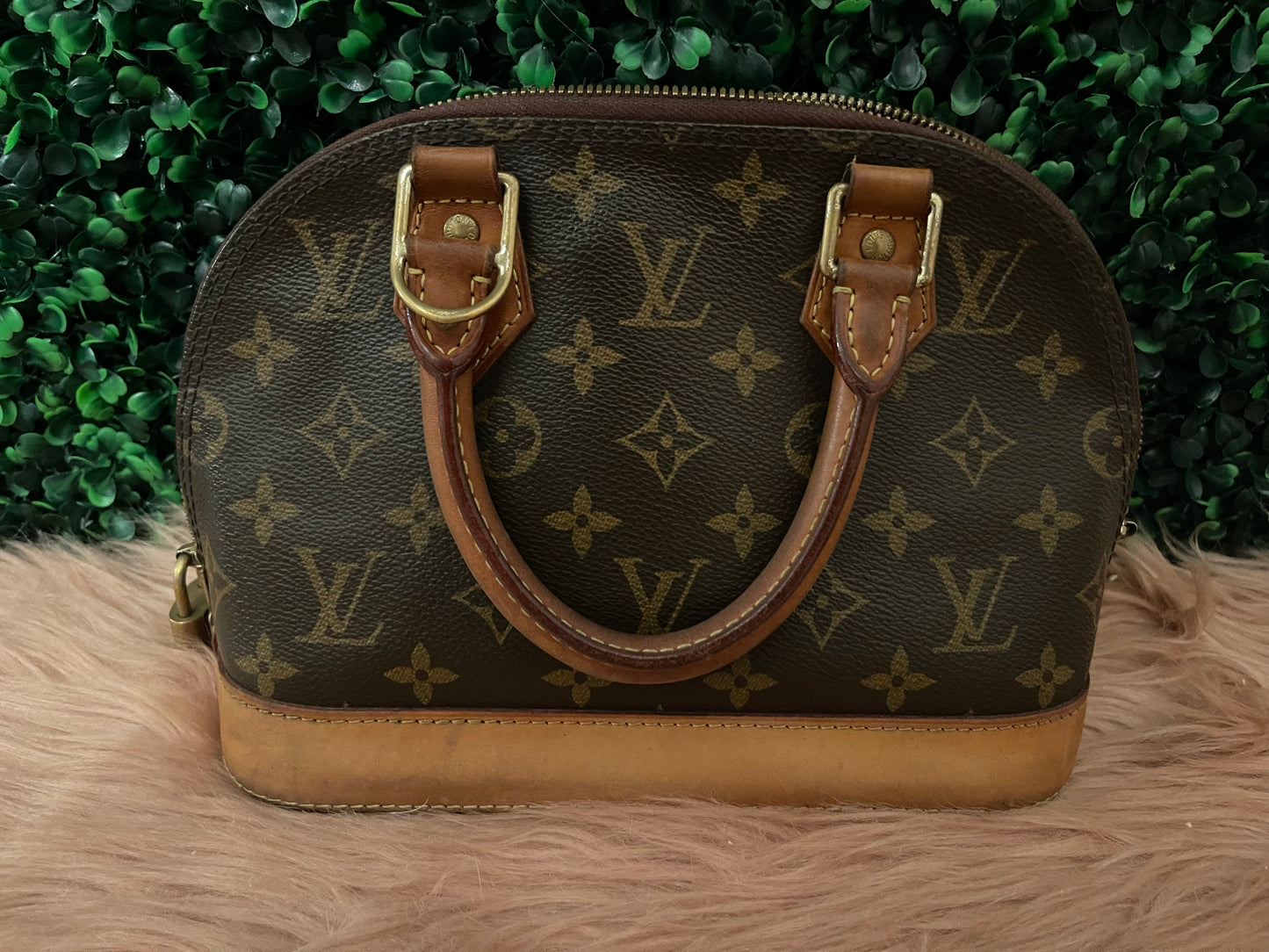 Louis Vuitton Monogram Alma BB