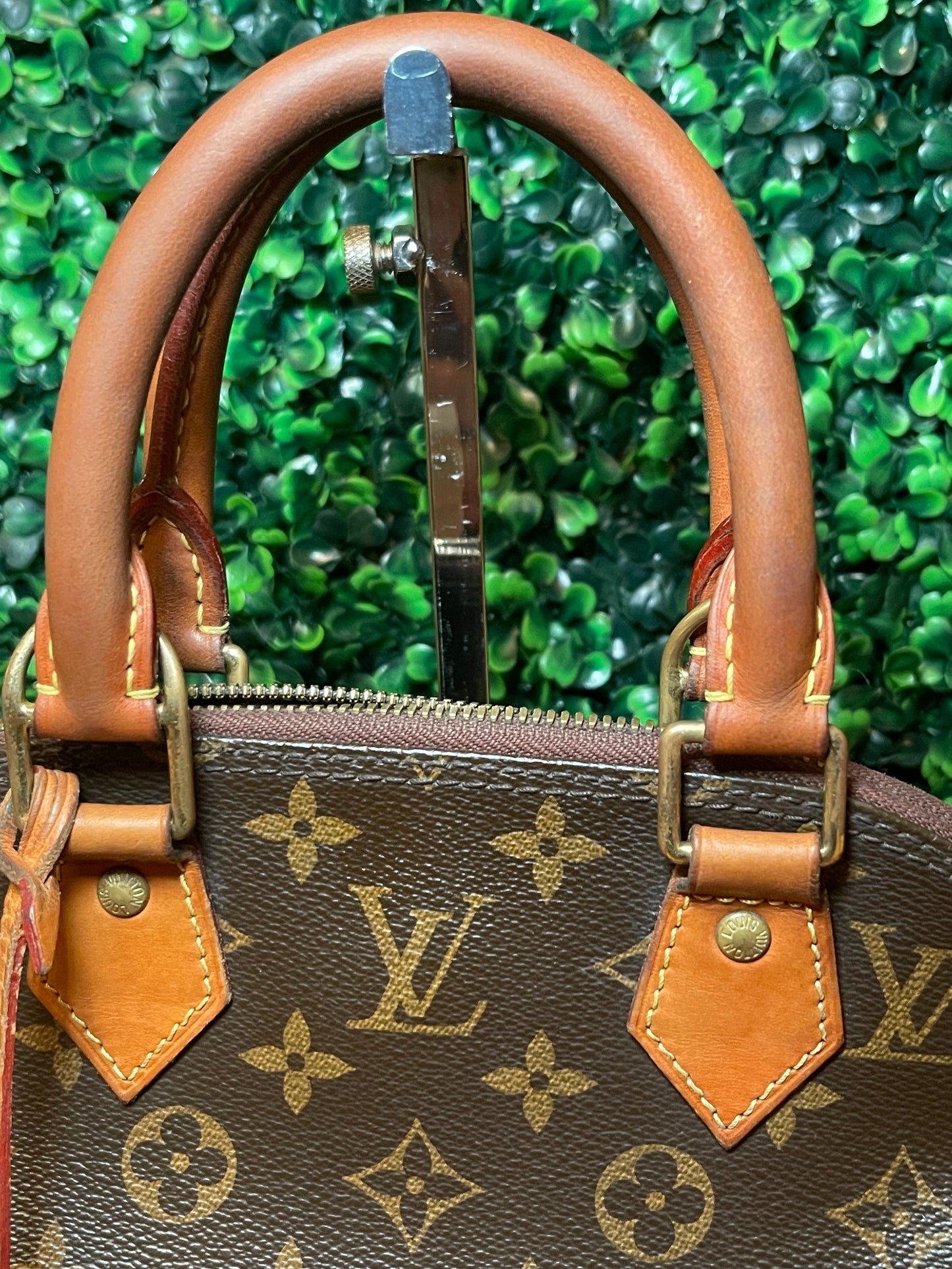 Louis Vuitton Monogram Alma BB